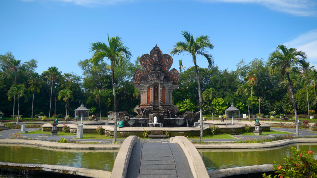 Nusa Dua Sony camera view 1. Roundabout statue and fountains.